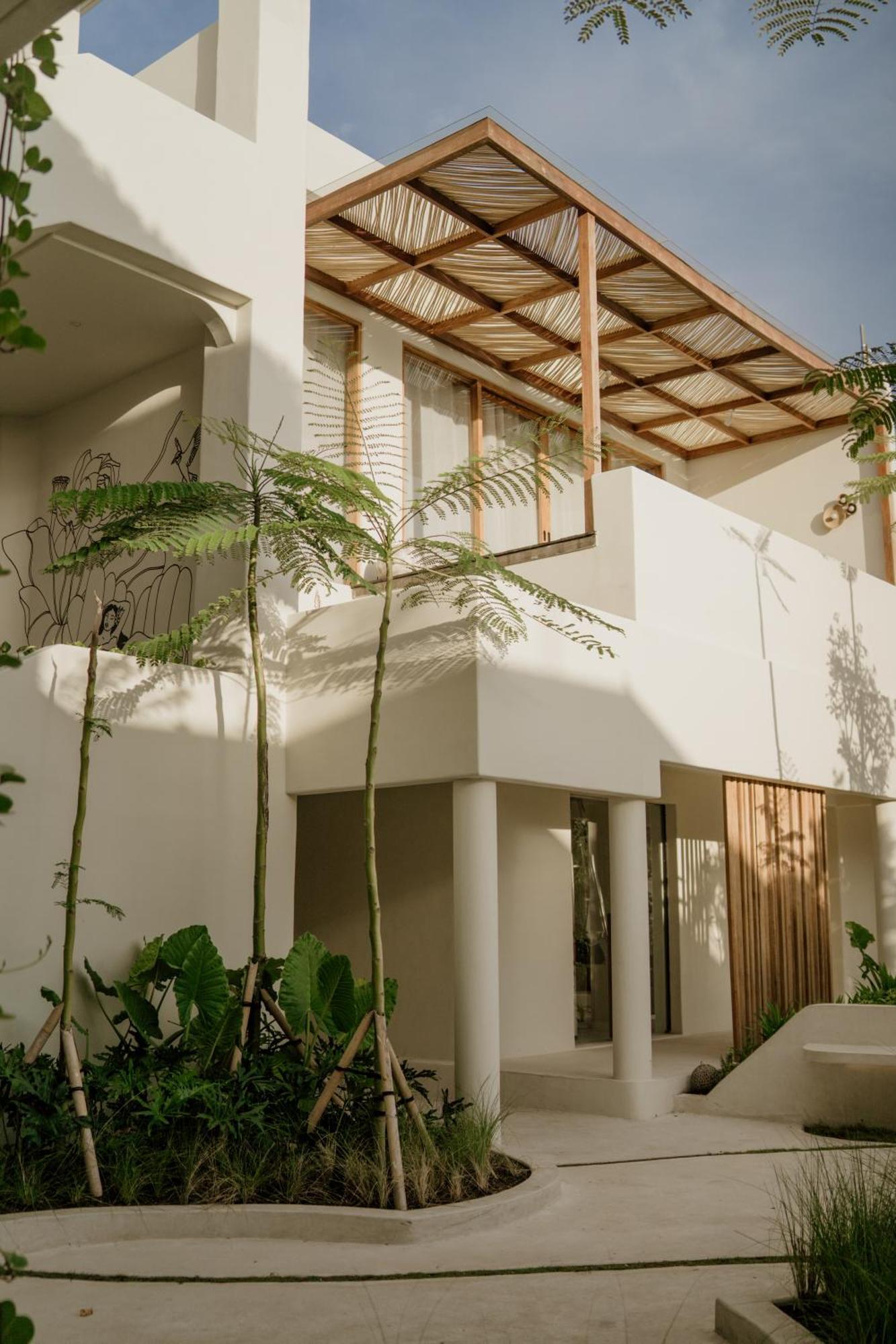 Oshom Bali At Nuanu Creative City Табанан Экстерьер фото